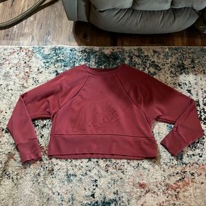 Cropped Nike Crew Neck